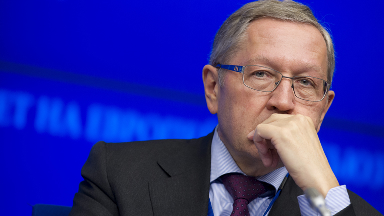 Συνάντηση Τσακαλώτου – Ρέγκλινγκ στο ΥΠΟΙΚ