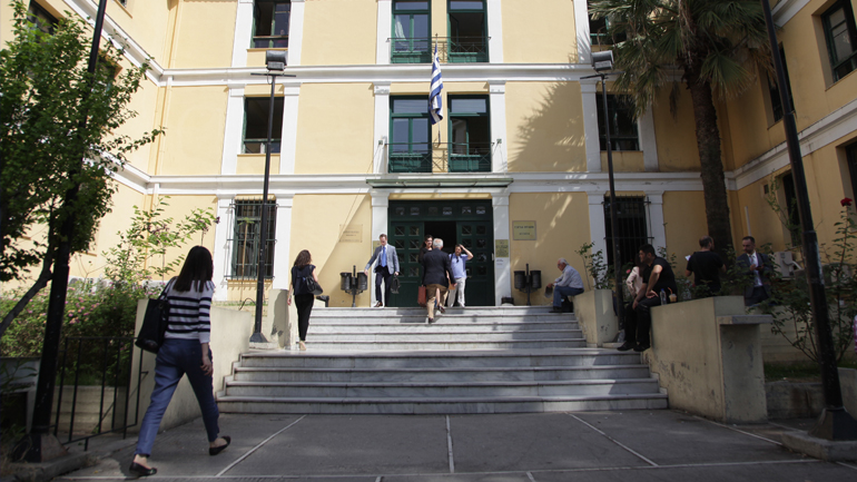 Προειδοποιητικό τηλεφώνημα στο zougla.gr για βόμβα στην Ευελπίδων