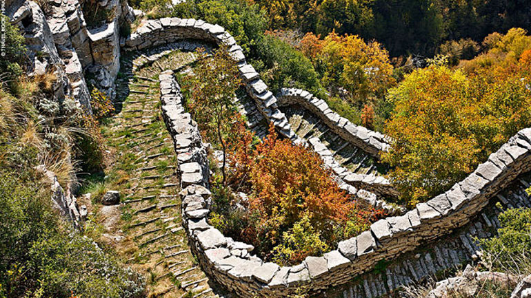 Ιωάννινα: Επιχείρηση της 5ης ΕΜΑΚ για ορειβάτη που αγνοείται στο Βραδέτο