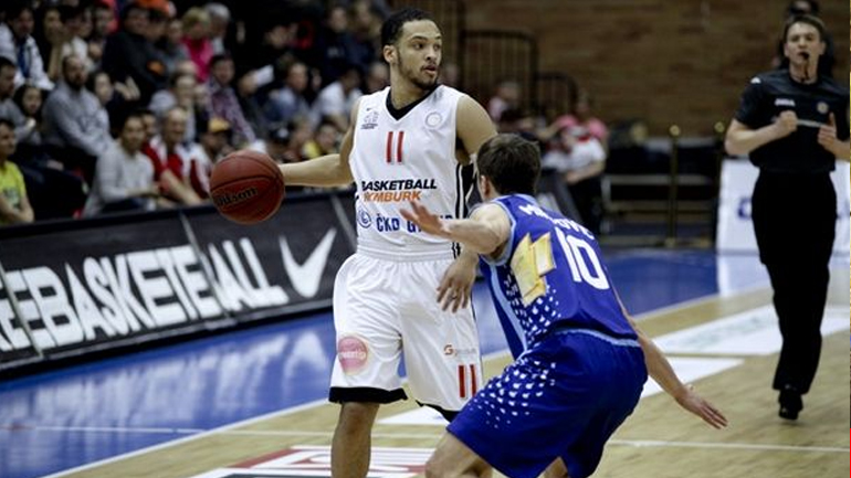 Μια ανάσα από τον Μάικ Ντίξον η ΑΕΚ