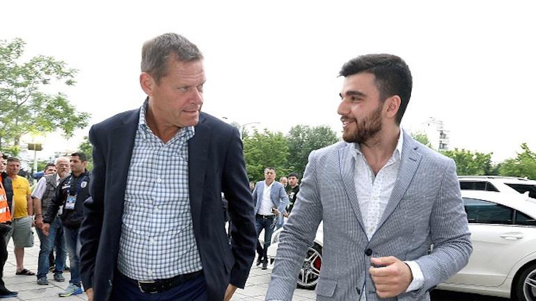 Δίνει 1.000 διαρκείας σε ανέργους ο Σαββίδης!