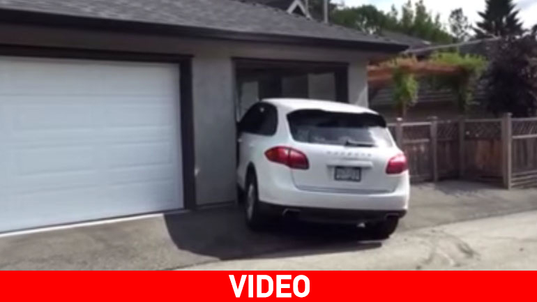 Νεαρός πήρε την Porsche της μαμάς και τα διέλυσε όλα!