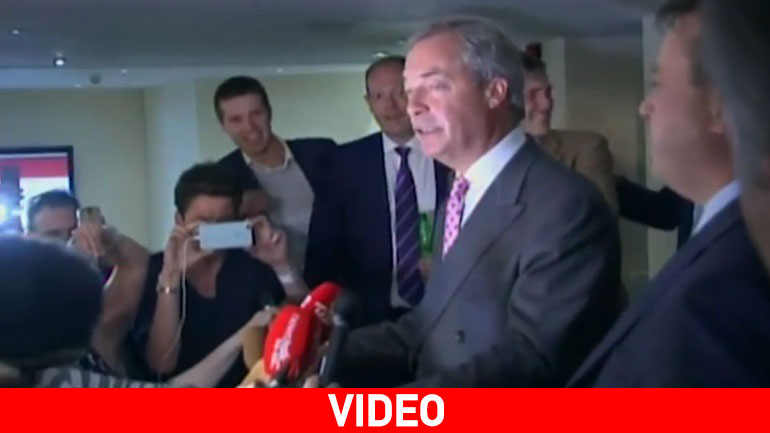 Νάιτζελ Φάρατζ: Ο Κάμερον θα πρέπει να παραιτηθεί – Νίκησε το Βrexit Νάιτζελ Φάρατζ: Ο Κάμερον θα πρέπει να παραιτηθεί – Νίκησε το Βrexit