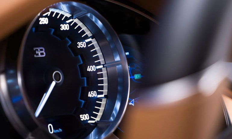 Απίστευτο το κοντέρ της Chiron. Τερματίζει στα 500 χλμ./ώρα