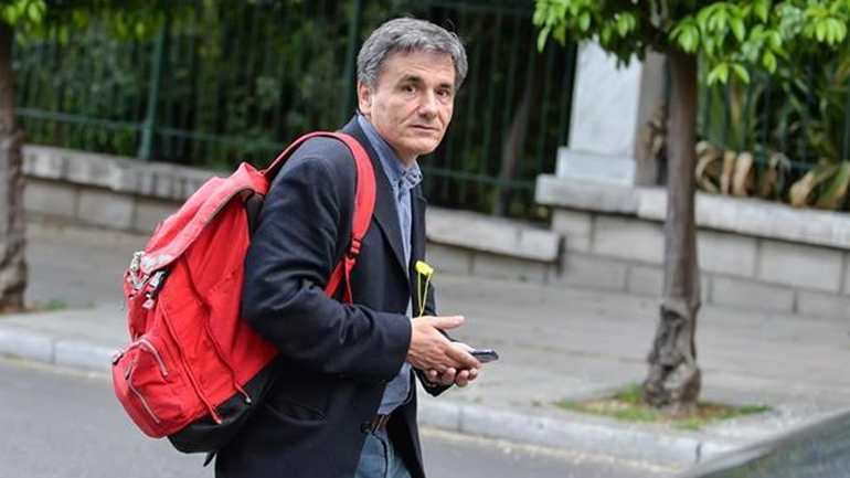 Ο Άι-Βασίλης της Βουλής