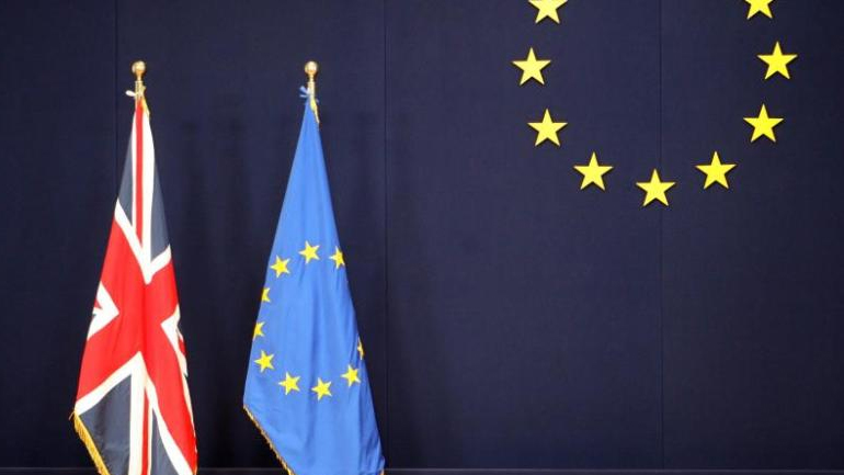 Die Welt: Το ενδεχόμενο να ακολουθήσουν και άλλες χώρες ανησυχεί τη Γερμανία