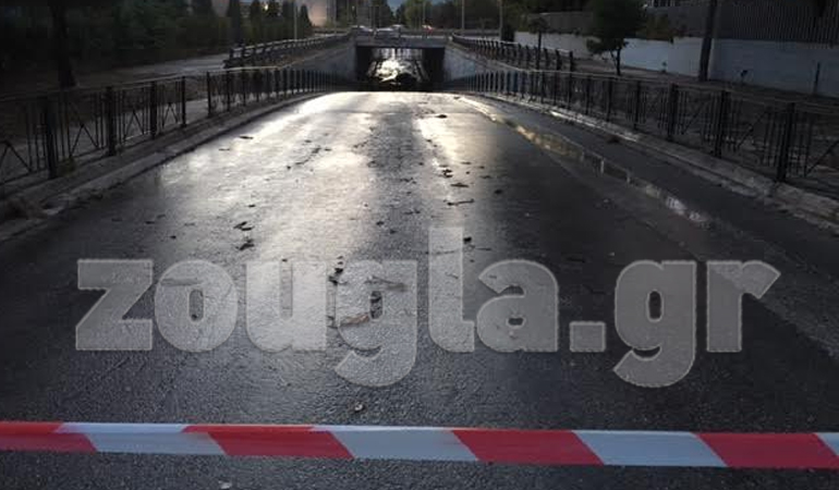 Mετά την καταιγίδα και το απίστευτο συμβάν αποκλείστηκε η κυκλοφορία στον δρόμο