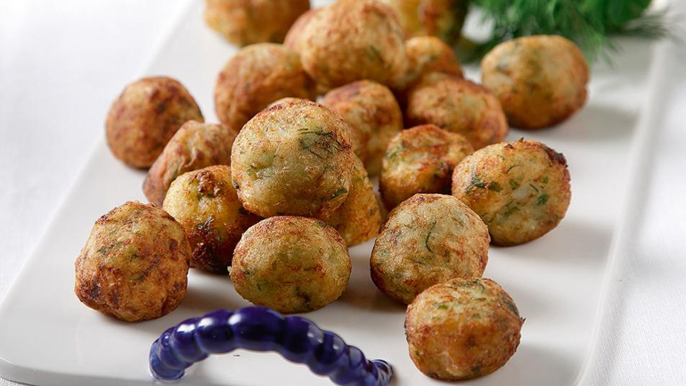 Υγιεινές κροκέτες μπακαλιάρου με σαλάτα coleslow!