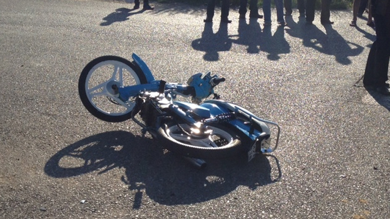 Τέσσερα παιδιά και δύο ενήλικοι τραυματίστηκαν σε τροχαίο στην Αχαΐα