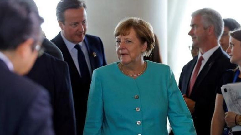 Μέρκελ: «Πρέπει να δούμε το μέλλον»