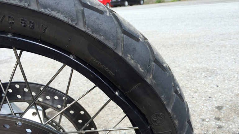 Έκοβε βόλτες με κλεμμένη μοτοσικλέτα