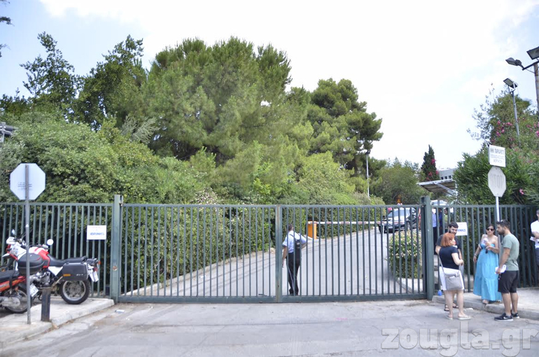 Η κεντρική είσοδος των κτηριακών εγκαταστάσεων όπου στεγάζονται τα γραφεία της «Μαρινόπουλος»