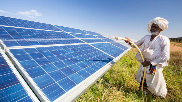 Δάνειο 1 δισ. δολαρίων στην Ινδία για αξιοποίηση της ηλιακής ενέργειας