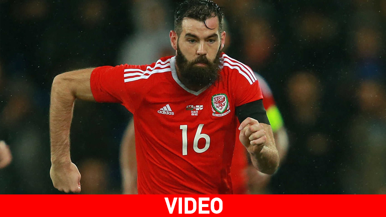 Ο χορός της νίκης στα αποδυτήρια της Ουαλίας