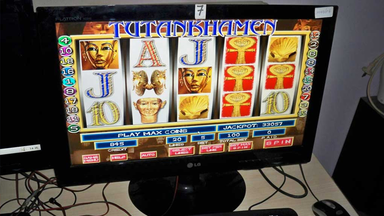 Θεσσαλονίκη: Τα «φρουτάκια» τούς έστειλαν… κρατητήριο