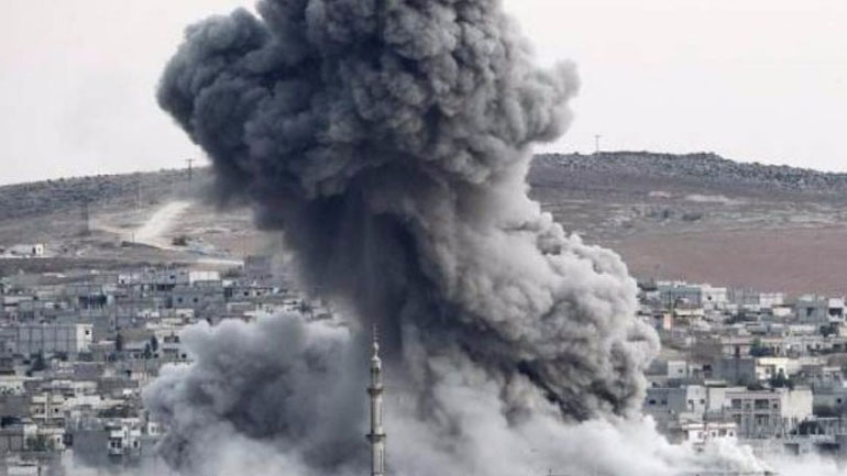 Τουλάχιστον 30 νεκροί από σφοδρούς βομβαρδισμούς της συριακής αεροπορίας