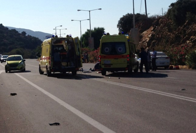 Ασθενοφόρα του ΕΚΑΒ έσπευσαν στο σημείο