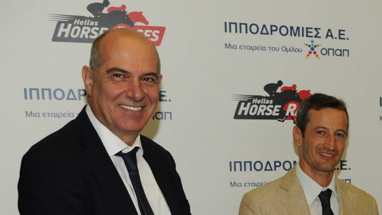 Από την εκδήλωση της Ιπποδρομίες ΑΕ στο Μαρκόπουλο. Ο πρώτος Αντιπρόεδρος του ΟΠΑΠ και πρώτος Αντιπρόεδρος της Ιπποδρομίες ΑΕ, κ. Σπύρος Φωκάς με τον αναβάτη Παναγιώτη Δημητσάνη