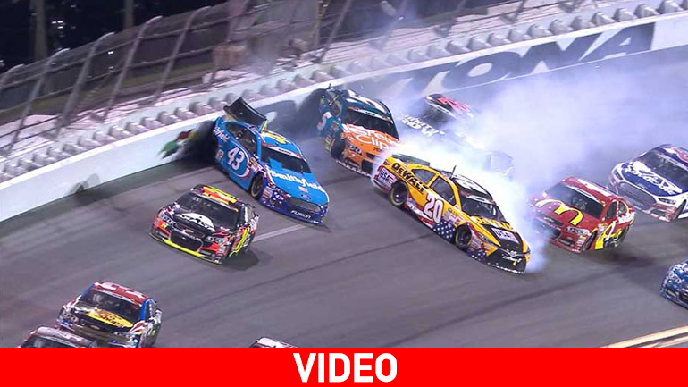 Απίστευτο ατύχημα με 22 αυτοκίνητα σε αγώνα ταχύτητας