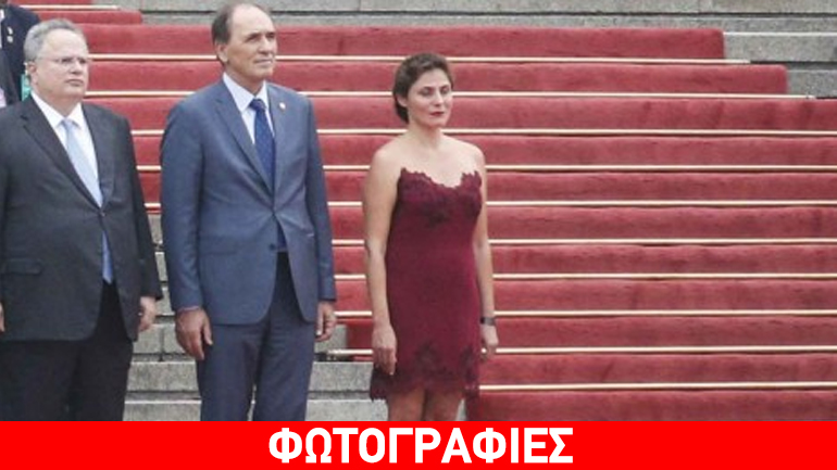 Η εμφάνιση της Μπέτυς Μπαζιάνα στην πλατεία Τιέν Αν Μεν του Πεκίνου