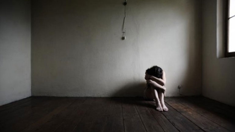 Βελεστίνο: Κρατούσε τις κόρες του κλεισμένες στο σπίτι και τις χτυπούσε