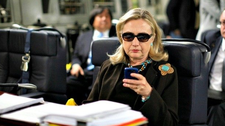 FBI: Να μην ασκηθεί ποινική δίωξη στη Χίλαρι για τα e-mail