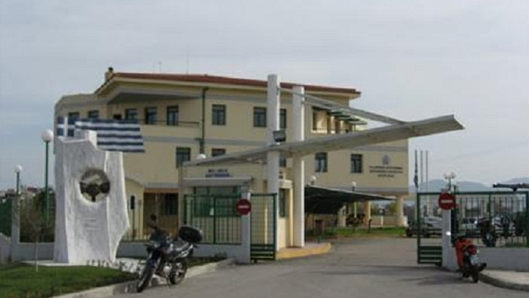 Αγρίνιο: Εκπυρσοκρότησε όπλο αστυνομικού στην Αστυνομική Διεύθυνση Ακαρνανίας