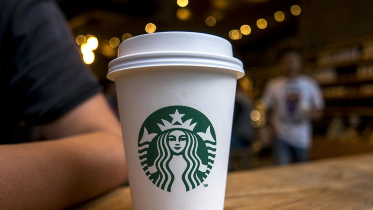 Μαρινόπουλος: Διαψεύδει τα σενάρια για πώληση των Starbucks