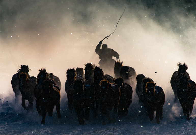 «Χειμωνιάτικος Καβαλάρης»: Ιππείς κάνουν επίδειξη των δεξιοτήτων τους. Φωτογράφος: Anthony Lau
