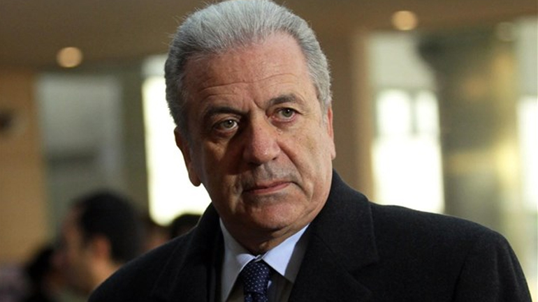 Αβραμόπουλος: Χαιρετίζει την απόφαση για την ευρωπαϊκή συνοριοφυλακή