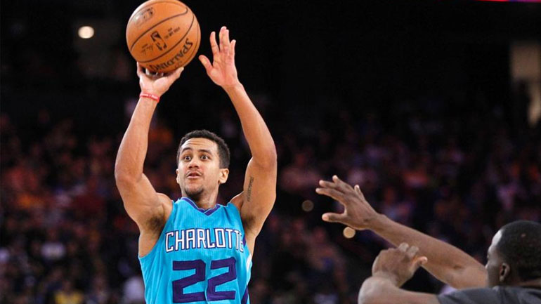 «Σφήκα» ο Ρόμπερτς