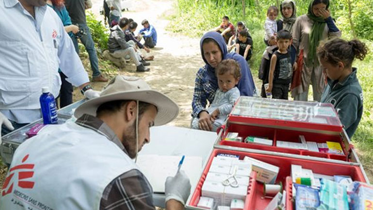 Γιατροί του Κόσμου: Εκστρατεία μαζικού εμβολιασμού για τα παιδιά προσφύγων στην Ελλάδα