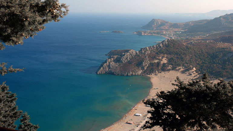 Ρόδος: Κυνήγησαν τη μασέρ στη θάλασσα… για φοροδιαφυγή