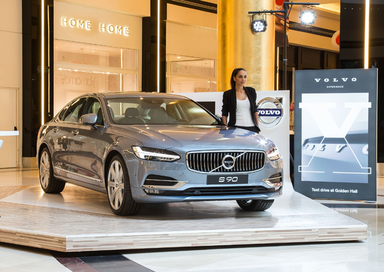 To πρώτο Volvo S90...