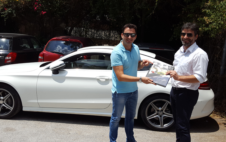 Με χαρά παρέλαβα το συλλεκτικό λεύκωμα των 5 χρόνων από τον Γιάννη Λημναίο!