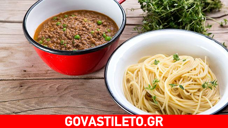 Σπαγγέτι με κιμά και αρακά