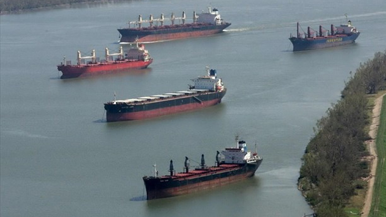 Συνάντηση εφοπλιστών με Βίτσα για ναυπήγηση πλοίων