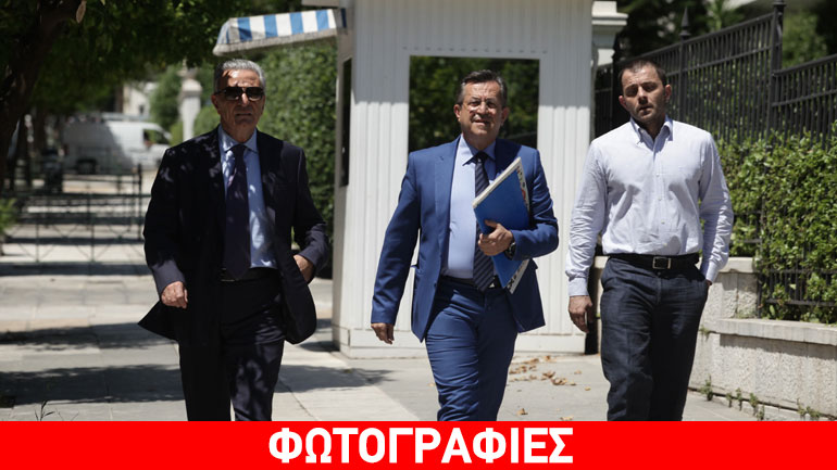 Τον ανεξάρτητο βουλευτή Ν. Νικολόπουλο υποδέχτηκε στο Μαξίμου ο πρωθυπουργός