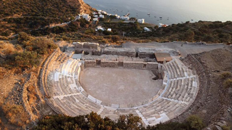 Άνοιξε τις πύλες του το Αρχαίο Θέατρο Μήλου