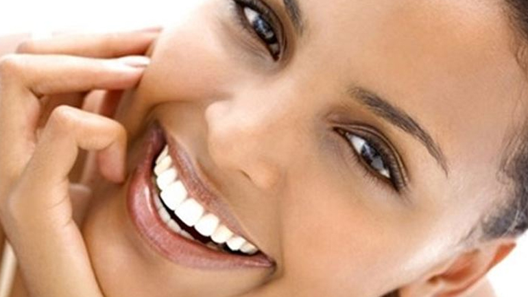 Μυστικά για ένα τέλειο και λαμπερό χαμόγελο!