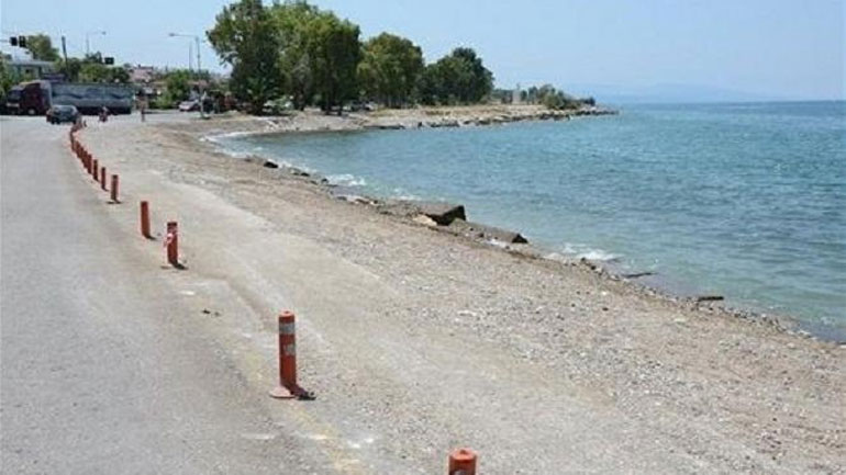 Πάτρα: Επιτέθηκε με πέτρες σε λεωφορείο του ΚΤΕΛ