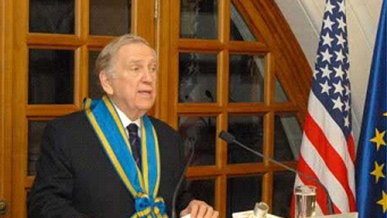 Πέθανε ο Τζον Μπραδήμας, ιστορική μορφή της Ελληνοαμερικανικής Κοινότητας