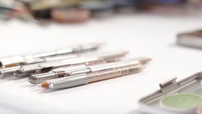 Κι όμως το μακιγιάζ μπορεί να σε μεταμορφώσει σε χολιγουντιανή star