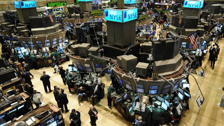 Σχεδόν αμετάβλητοι οι δείκτες στη Wall Street