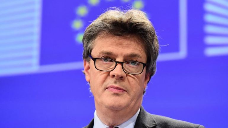 Τζόναθαν Χιλ: «Η κυβέρνηση να σχεδιάσει τη σχέση Βρετανίας-Ε,Ε, και μετά να ξεκινήσει διαβουλεύσεις»