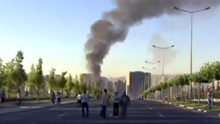 Βομβαρδίστηκε το Προεδρικό Μέγαρο στην Άγκυρα νωρίς το πρωί – Δύο νεκροί Βομβαρδίστηκε το Προεδρικό Μέγαρο στην Άγκυρα νωρίς το πρωί – Δύο νεκροί