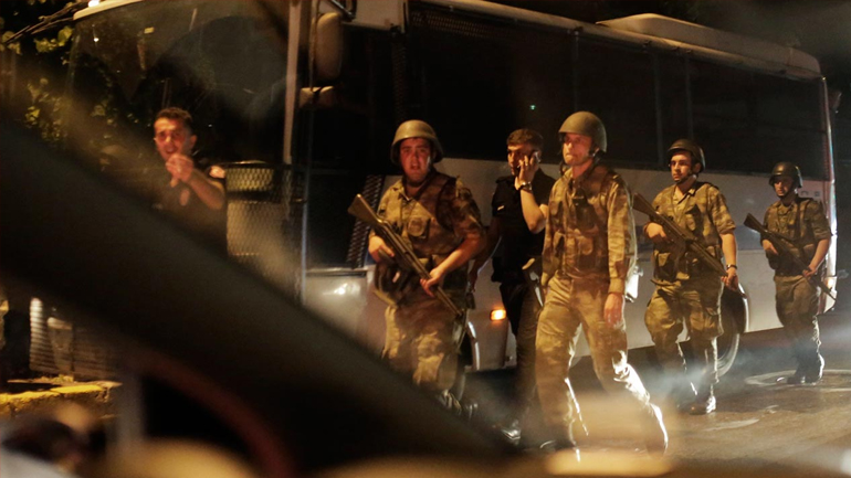 Άρχισε… το ξήλωμα στις Ένοπλες Δυνάμεις έπειτα από την απόπειρα πραξικοπήματος