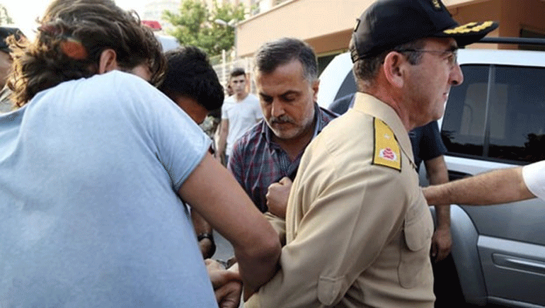 Ο ναύαρχος Nejat Atilla Demirhan διοικητής του στόλου Μεσογείου συνελήφθη στη Μερσίνη