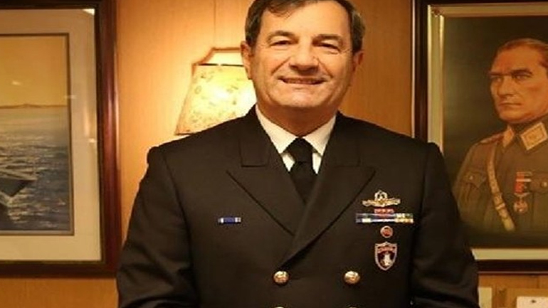 Οι δυνάμεις του Ερντογάν συνέλαβαν τον αρχηγό του Πολεμικού Ναυτικού εν πλω