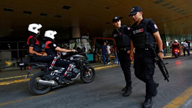 Hurriyet: Συλλήψεις δύο πραξικοπηματιών πριν διαφύγουν στη Λέσβο